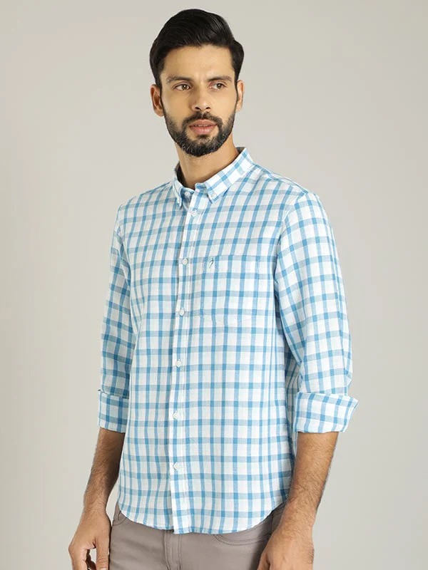 Indian Terrain Men Checkered Blue Shirt